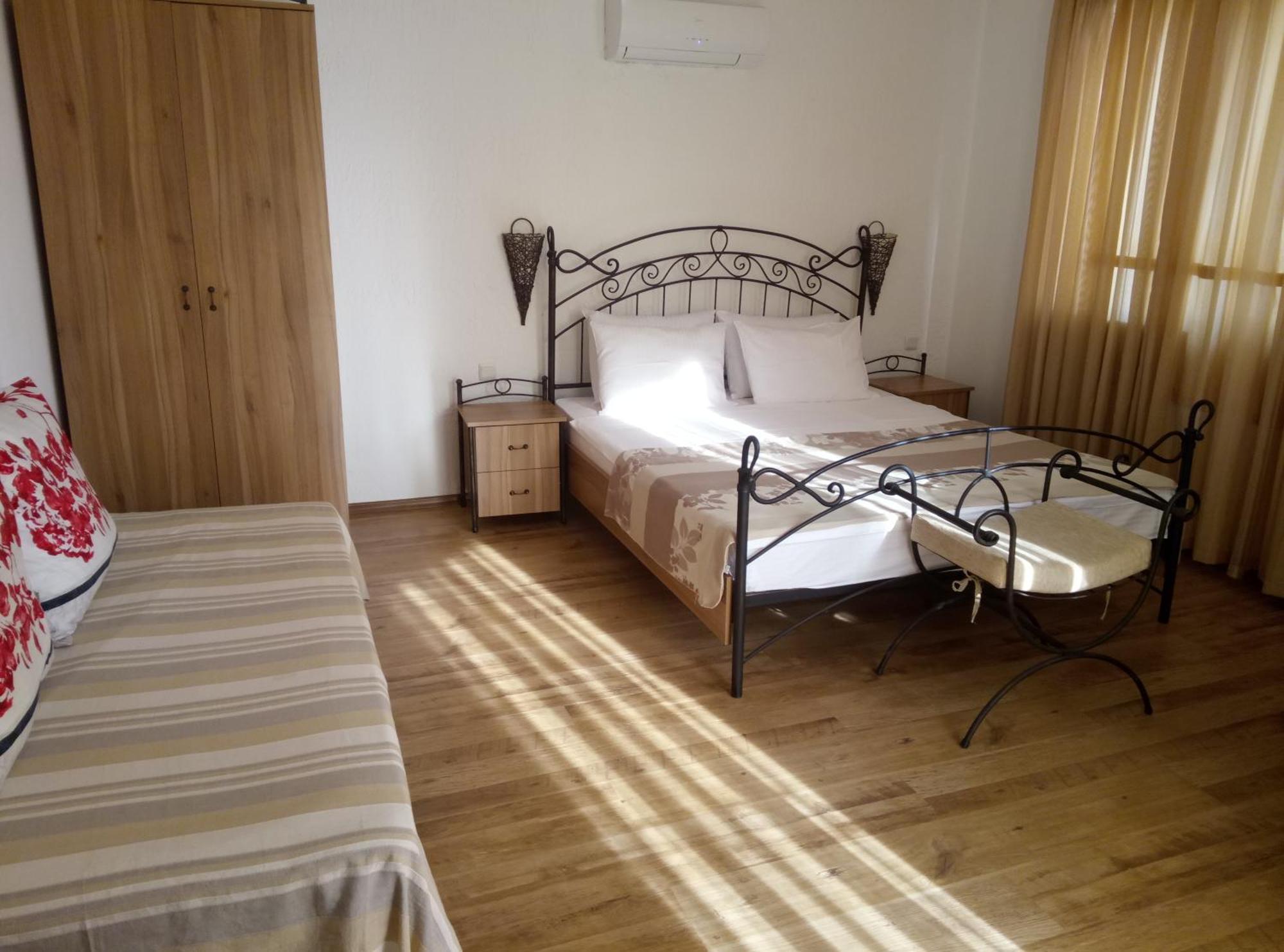 Family Hotel Bellehouse 切尔诺莫雷茨 客房 照片